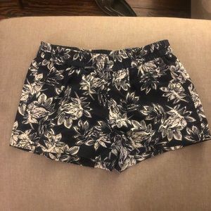 J. Crew pull-on shorts size 4